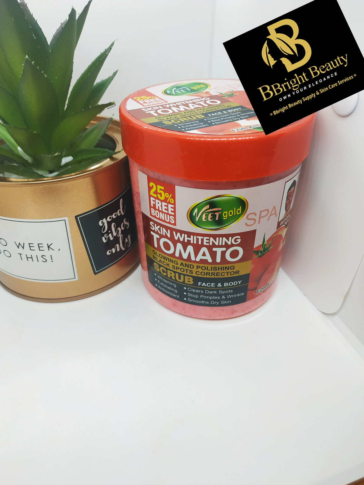 Veet Gold Skin Whitening Tomato Glowing, Polishing,Black Spot Corrector Body Scrub 500ml